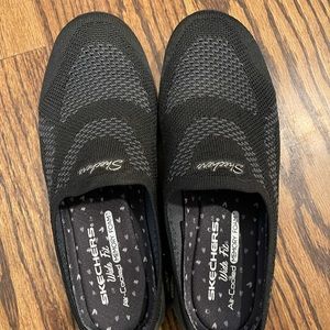 Black sparkle sketchers slip on